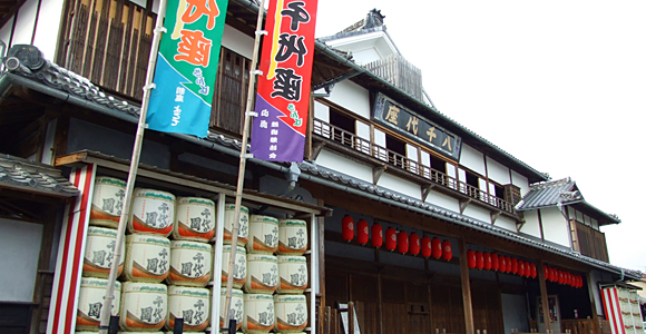Yachiyoza Theater (Important Cultural Property)